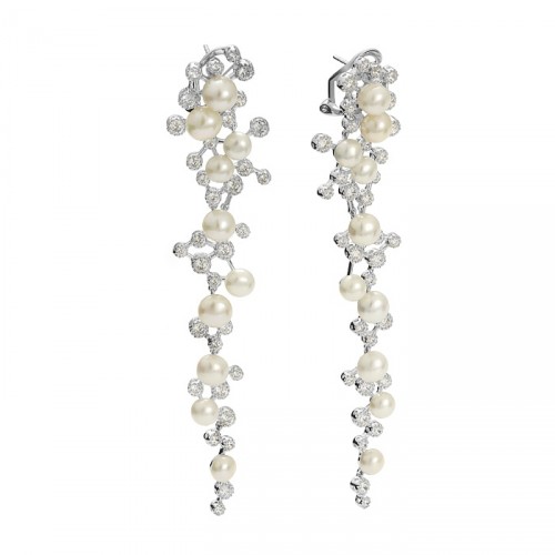 Long pearl earrings from Princess Collection