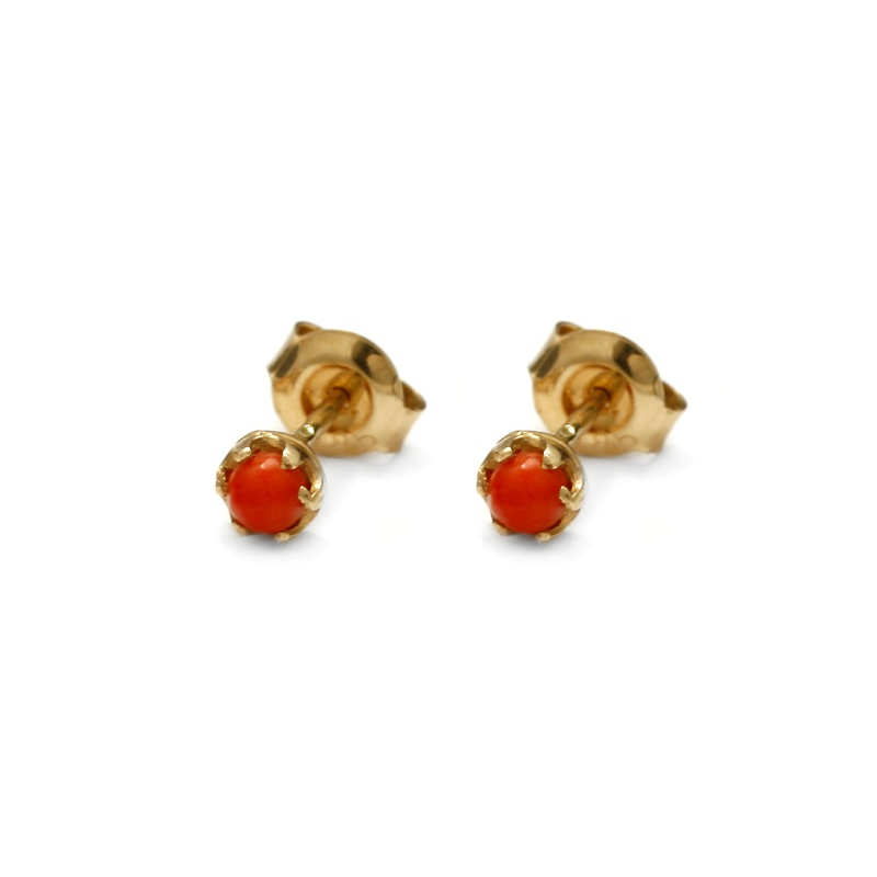 Gold earrings with natural coral