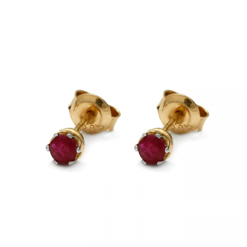 Gold earrings with natural ruby