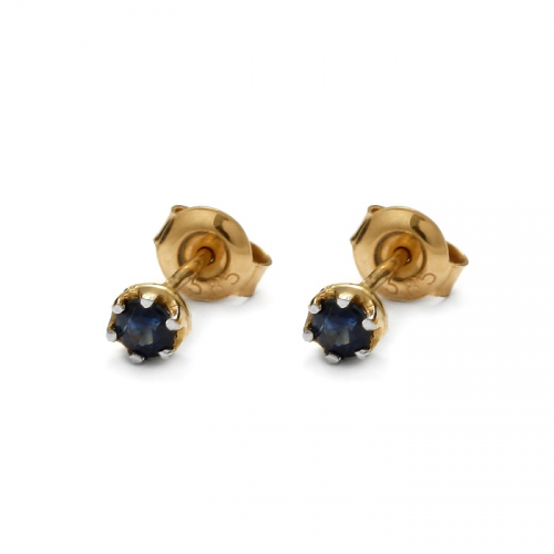 Gold earrings with natural sapphire