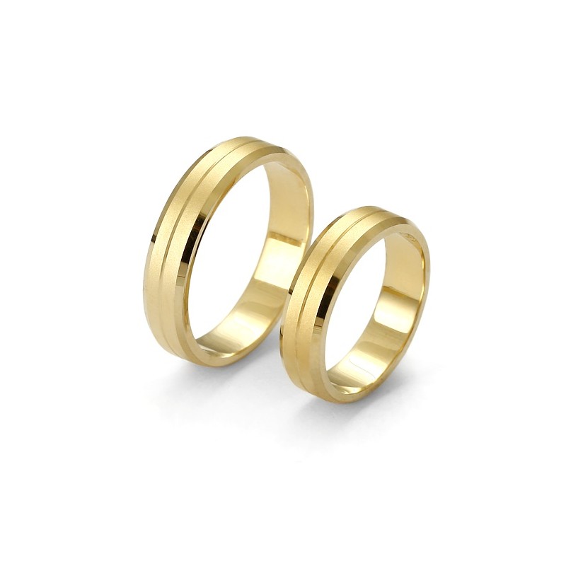 Gold wedding ring