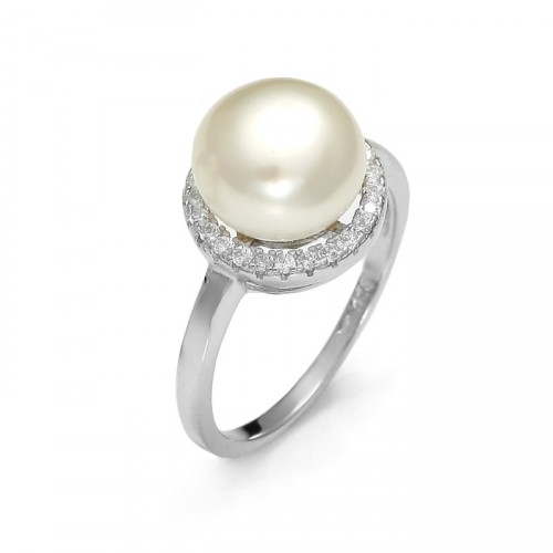 Round ring with pearl and zircons